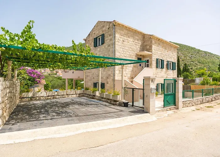 Villa Petmat - With Private Pool And 6 Bedrooms