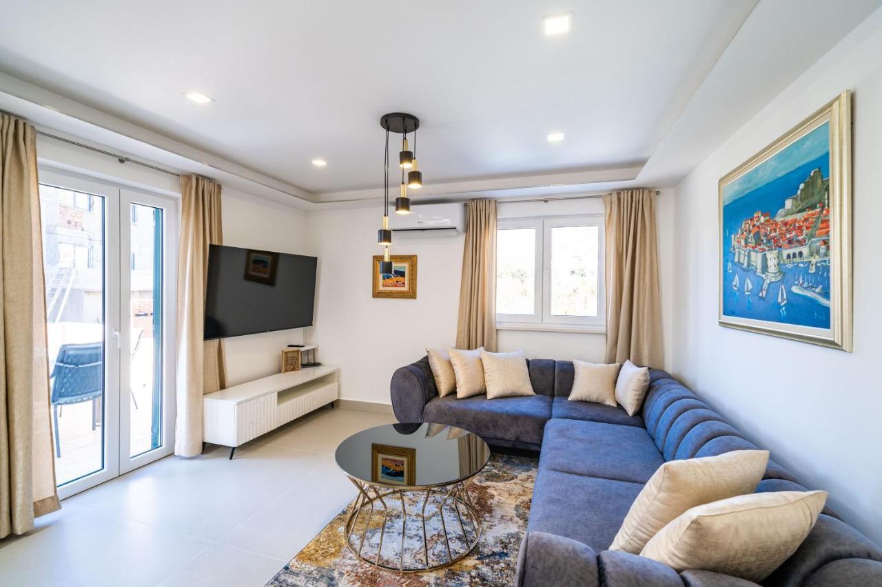 Vila Petmat - With Private Pool And 6 Bedrooms