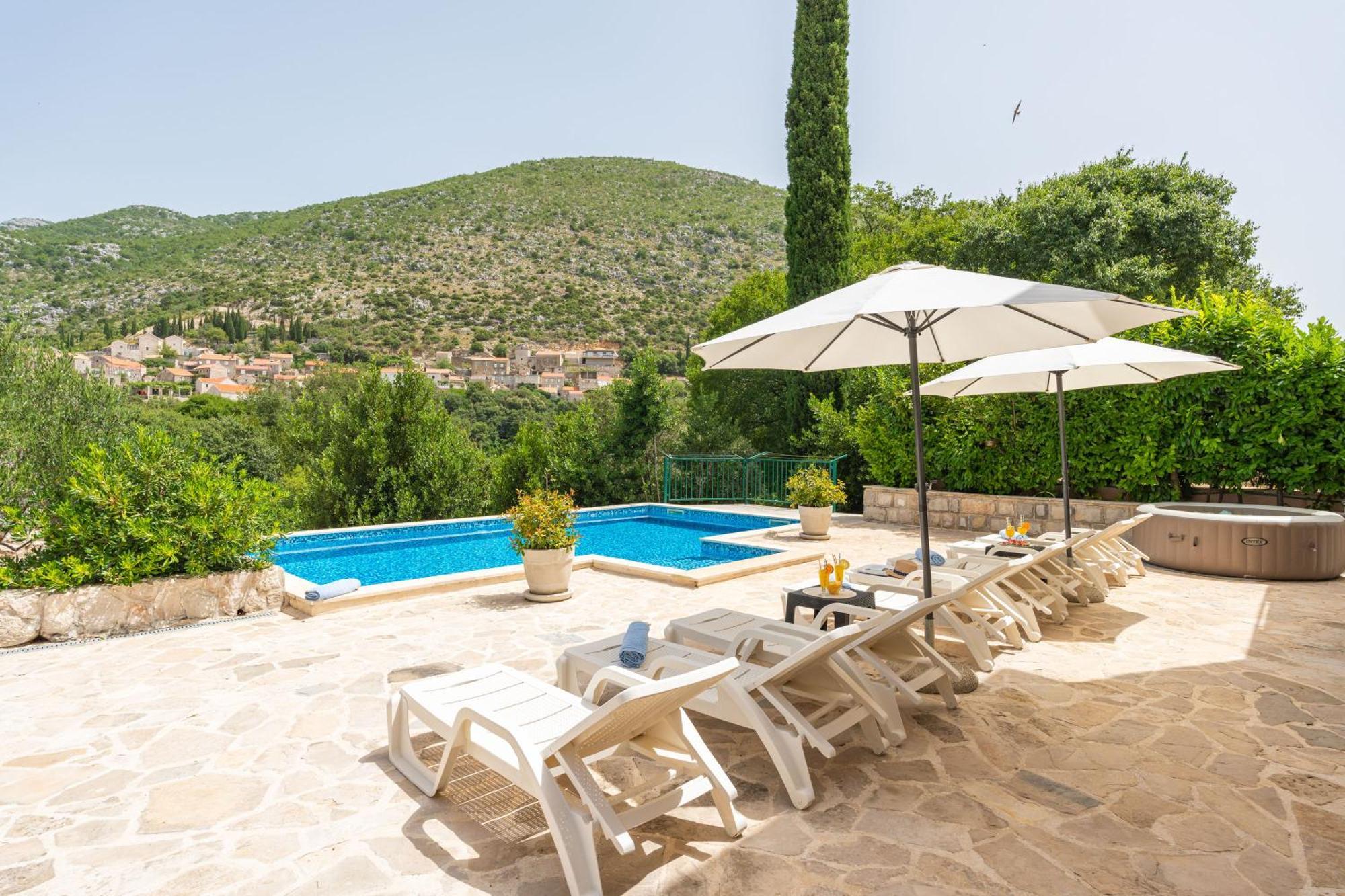 Vila Petmat - With Private Pool And 6 Bedrooms *